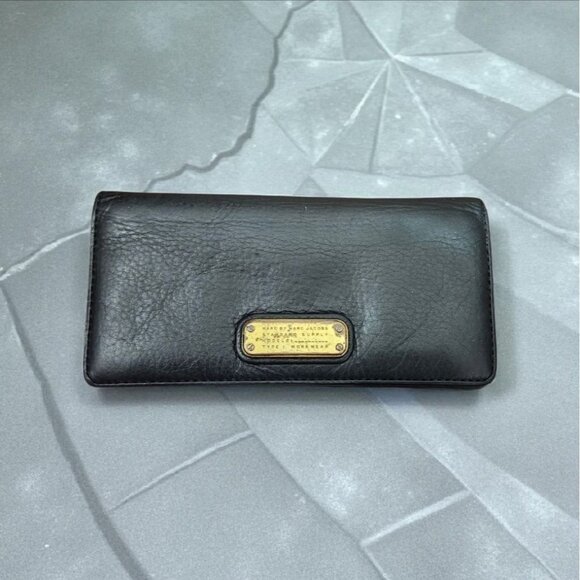 Marc by Marc Jacobs Bifold Wallet​ - Picture 9 of 11